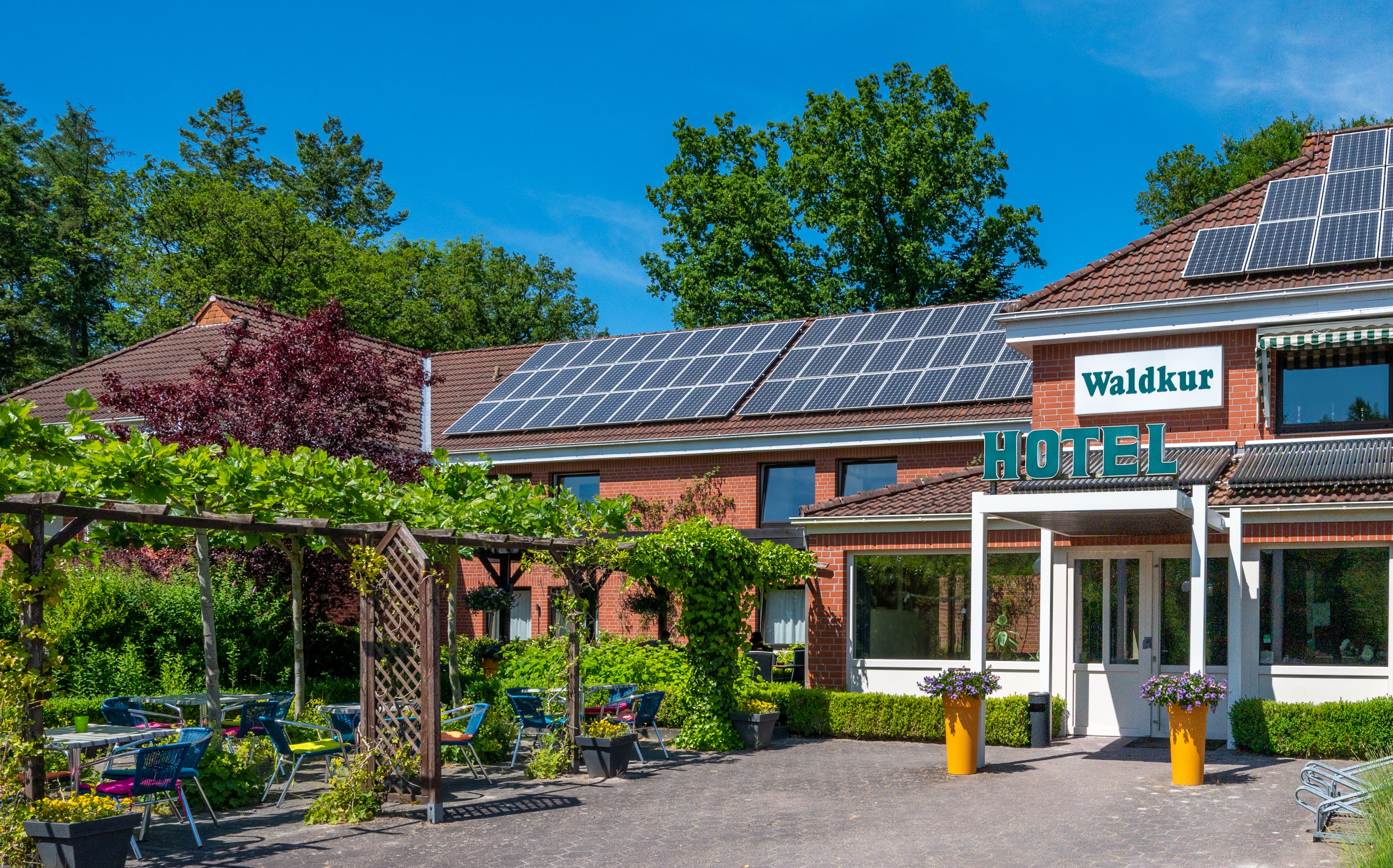Hotel Waldkur – Außenansicht